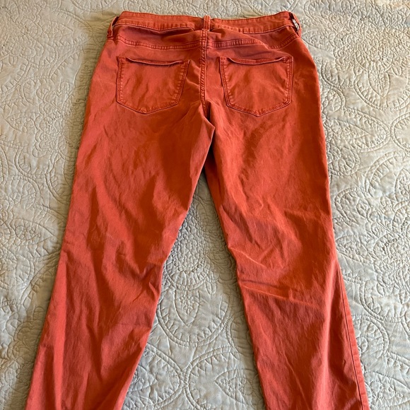 Universal Thread Mid Rise Skinny jeans 6/28R - Picture 3 of 3